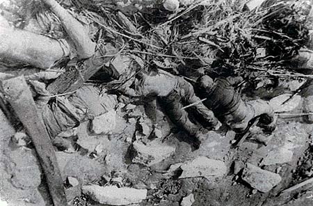 图文：1938年下关长江边的屠杀现场