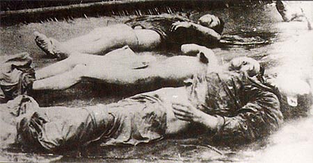 被日军集体屠杀的市民尸体