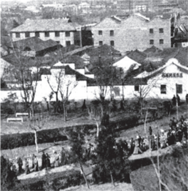 南京大屠杀后，南京市民是如何生活的？